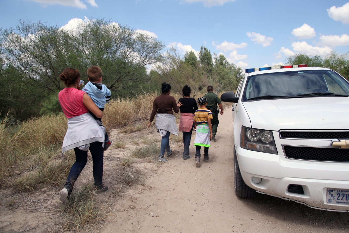 Families and children at the US border